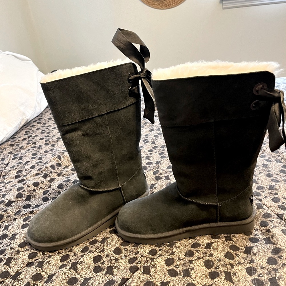 Kookaburra by Ugg boots